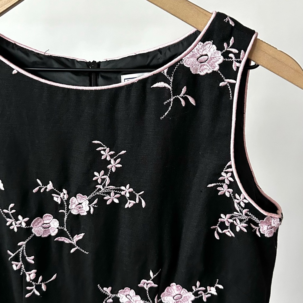Vintage Black Cocktail Dress Mini Pink Floral Embroidered SIZE- 10 petite - Picture 5 of 11